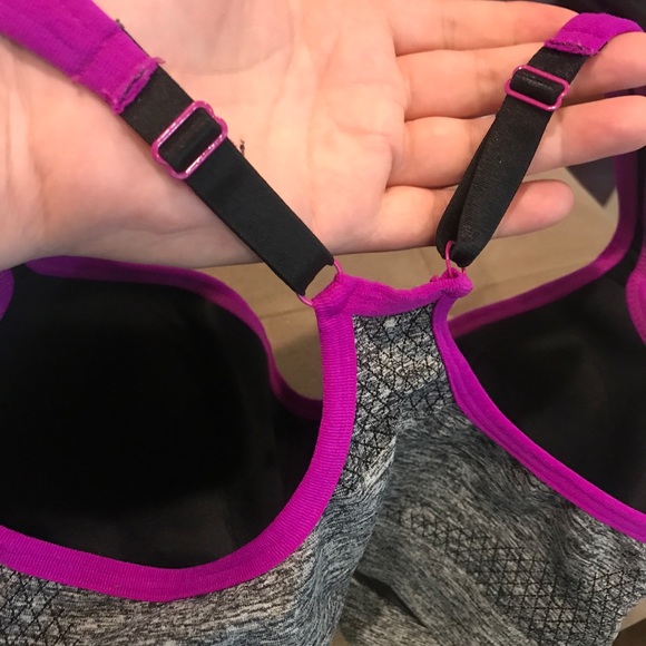 Great sports bra. Underwired lg/xl - Picture 3 of 5